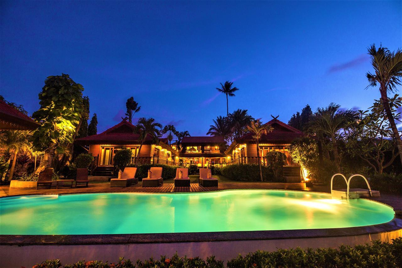 Erawan Villa Hotel Bang Rak Beach  Extérieur photo